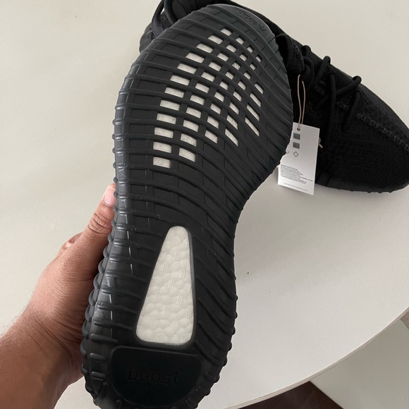 Adidas Yeezy Boost 350 V2 Brand New With Bill Size 11 - Picture 6 of 9